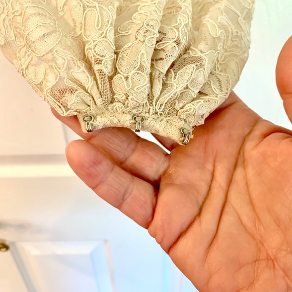 Champagne Lace Dress - Picture 4 of 8